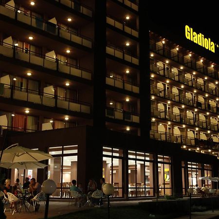 Hotel Gladiola โกลเดน แซนส์ ภายนอก รูปภาพ